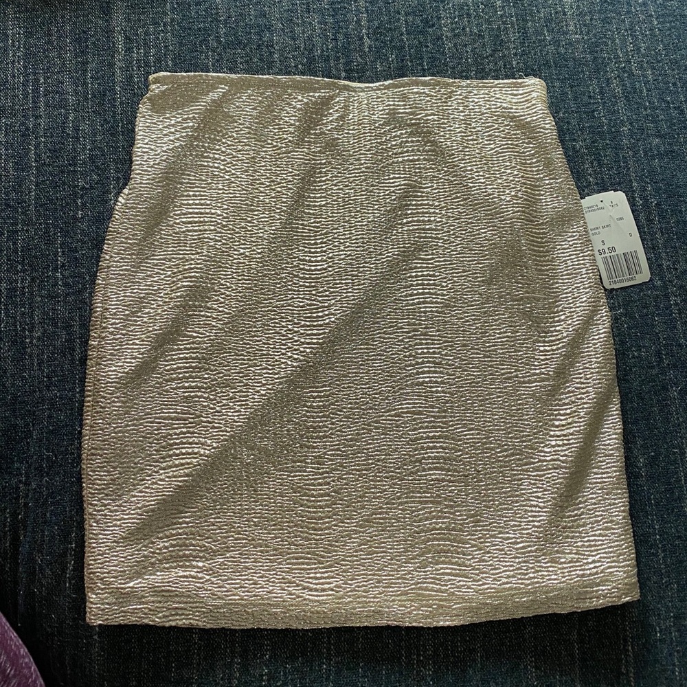 NWT Gold Stretchy Skirt
